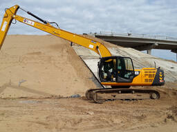 Экскаватор-разрушитель