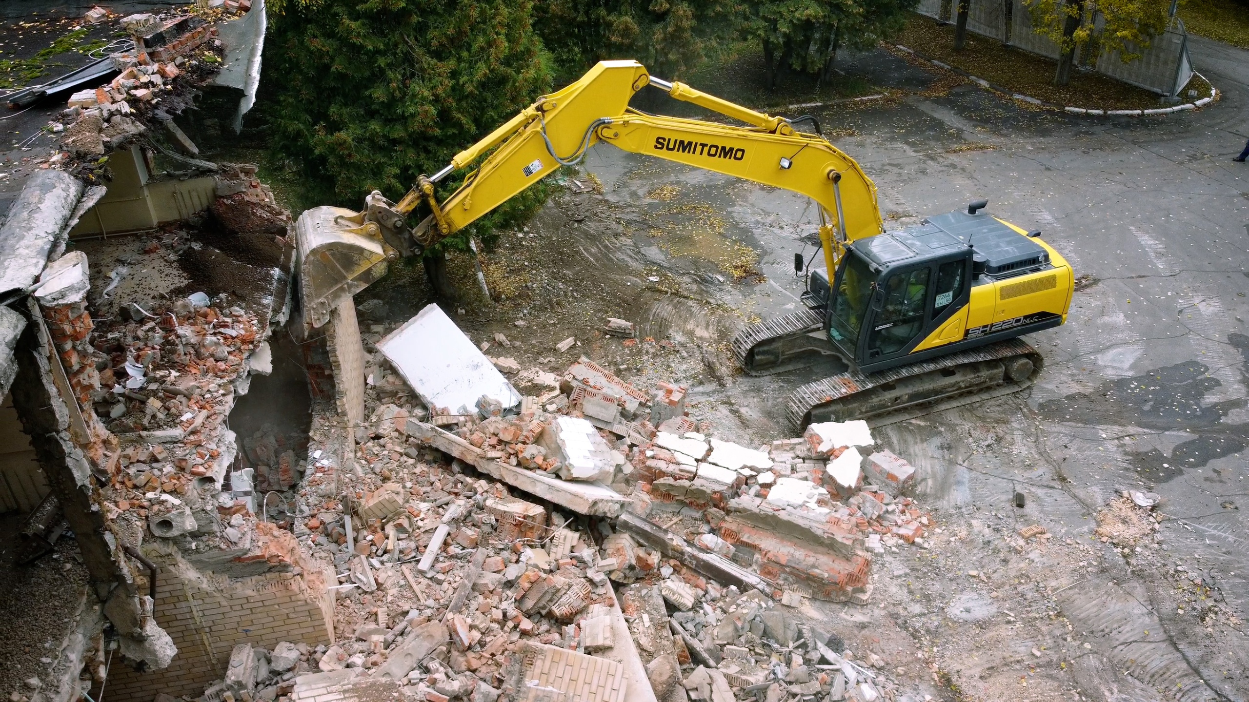 Снос кирпича